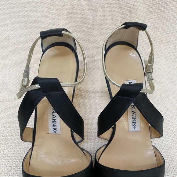 manolo blahnik heels - Picture 3 of 8
